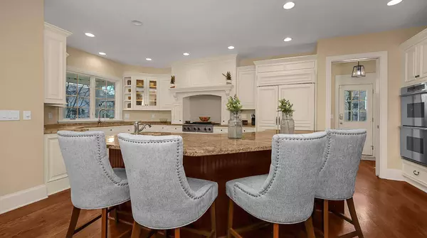 8219 Tillinghast Drive, Dublin, OH 43017