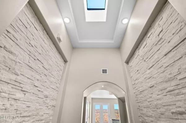 3012 Lookout Point Drive, El Paso, TX 79938