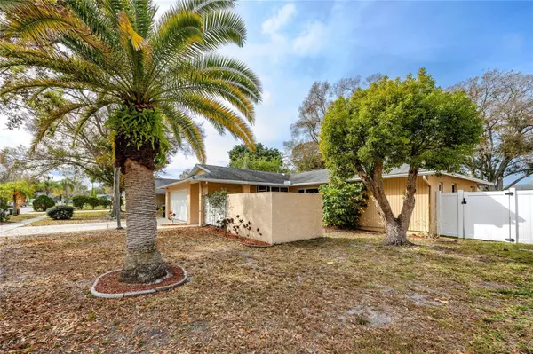 2320 HAWTHORNE DR, Clearwater, FL 33763