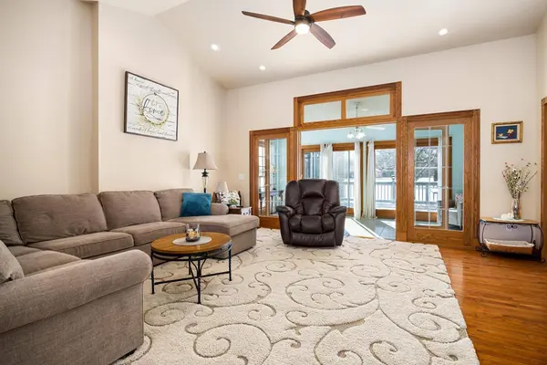 308 N Bauer Court, Pontiac, IL 61764