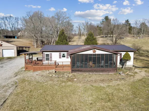 37212 Price Road, Logan, OH 43138