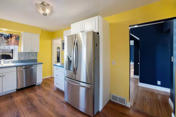 28700 Palomino Drive, Warren, MI 48093