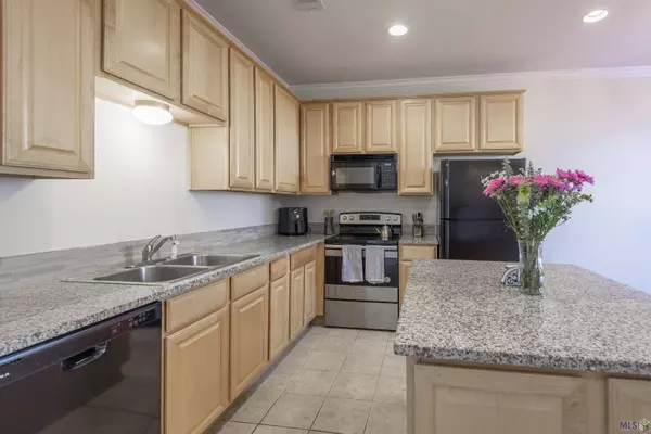 4000 LAKE BEAU PRE #128, Baton Rouge, LA 70820