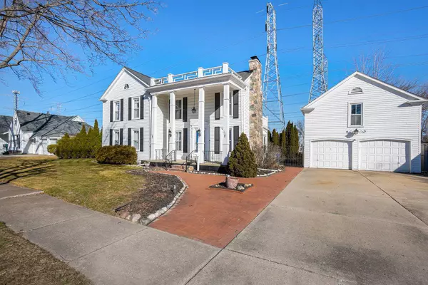 28700 Palomino Drive, Warren, MI 48093