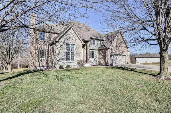 1740 Willow ST, Higginsville, MO 64037