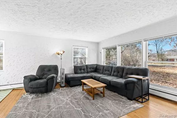 23970 MCALLISTER Street, Southfield, MI 48033