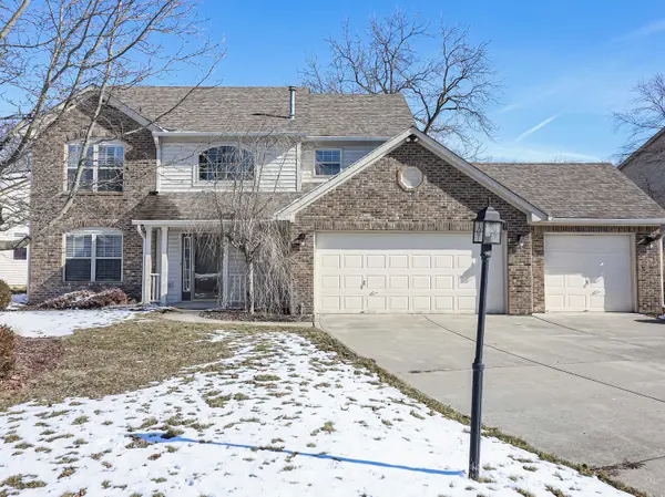 8664 Woodbluff CT, Indianapolis, IN 46234