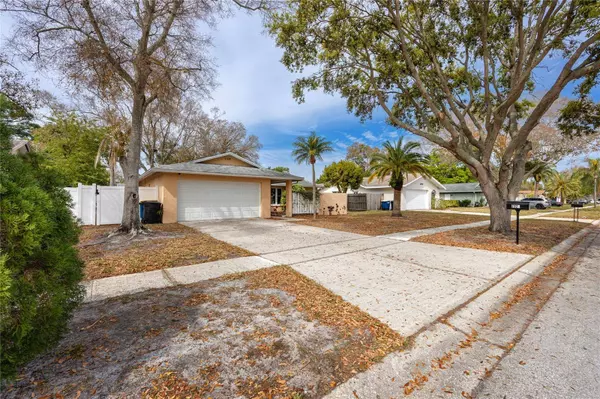 2320 HAWTHORNE DR, Clearwater, FL 33763