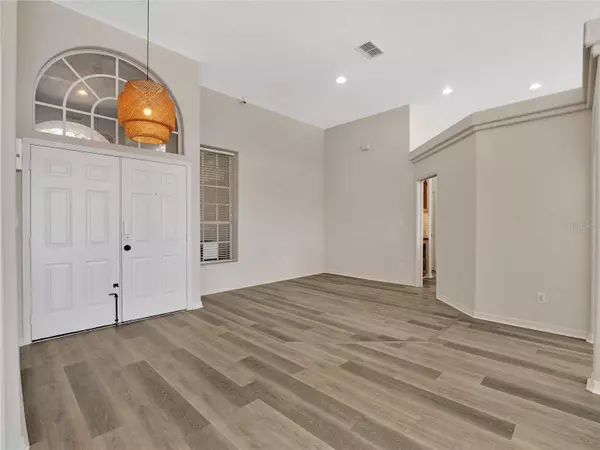 3631 WINDING LAKE CIR, Orlando, FL 32835