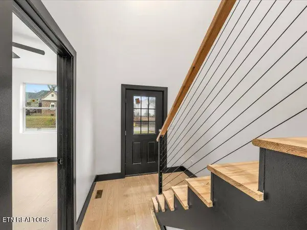 2833 Linden Ave, Knoxville, TN 37914