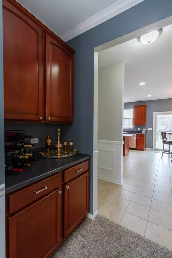 110 John M Boor DR, Gilberts, IL 60136