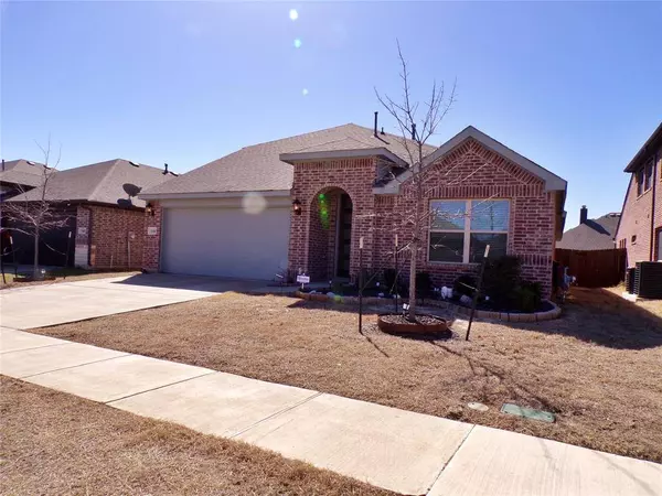 1144 Kingbird Lane, Alvarado, TX 76009