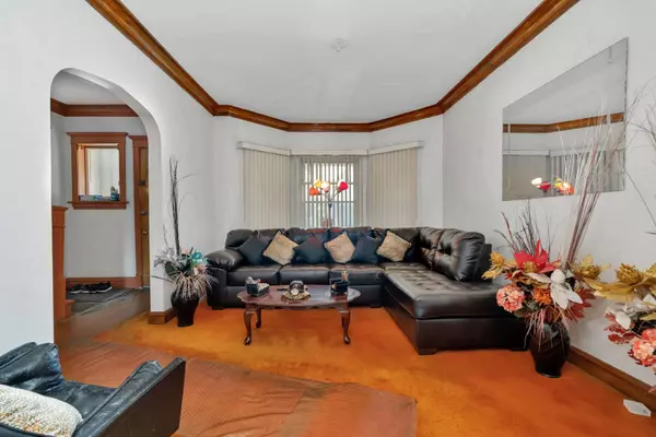 944 N Lawler AVE, Chicago, IL 60651