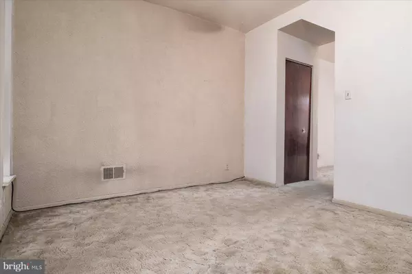 1037 S HANOVER ST, Baltimore, MD 21230