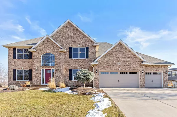 17560 Hyde Park AVE, Lakeville, MN 55044