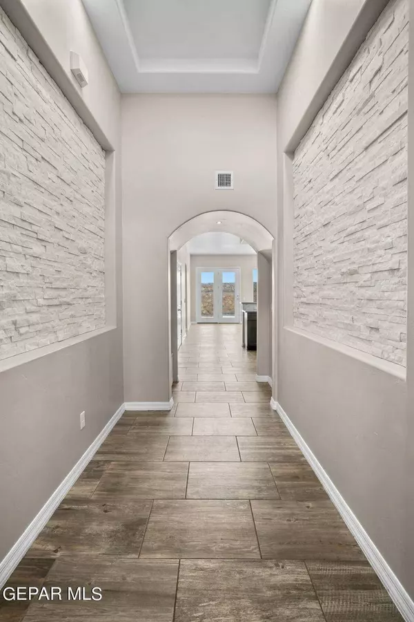 3012 Lookout Point Drive, El Paso, TX 79938