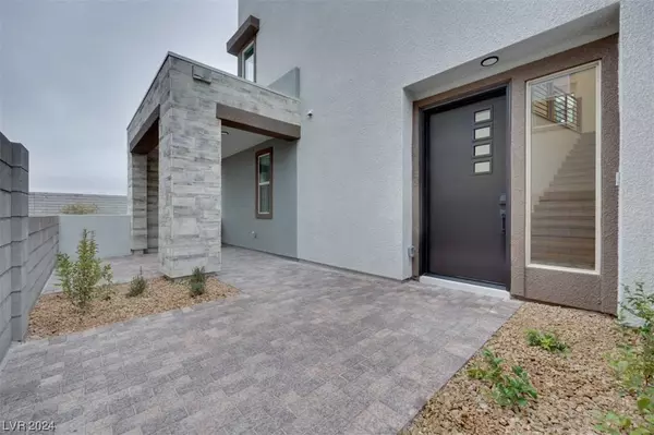 10303 Vonbulin Avenue, Las Vegas, NV 89124