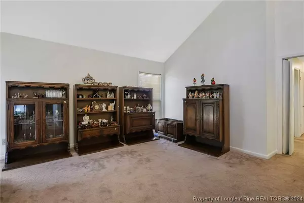 737 Emerald DR, Fayetteville, NC 28311