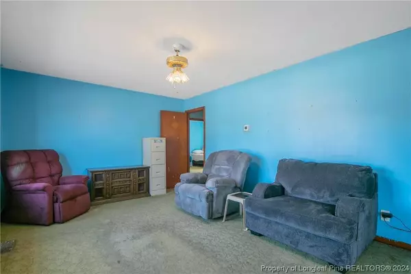 5305 Bayleaf DR, Fayetteville, NC 28304