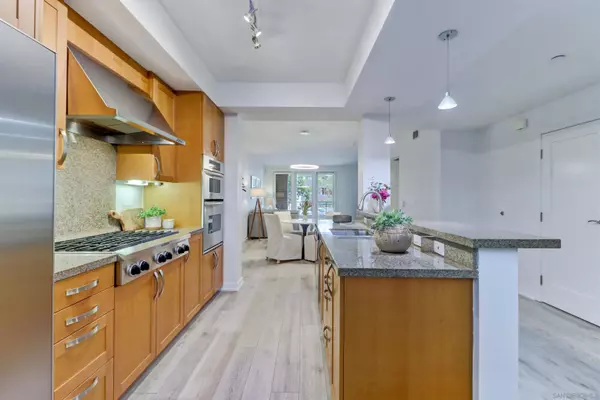 5440 La Jolla Blvd #E206, La Jolla, CA 92037