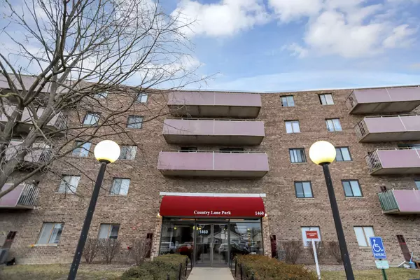 1460 Fairlane DR #328, Schaumburg, IL 60193