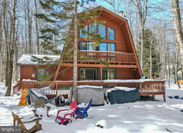 5543 FOX RUN, East Stroudsburg, PA 18302