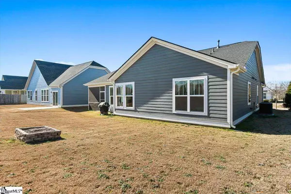 1 Bishop Lake Way, Taylors, SC 29687