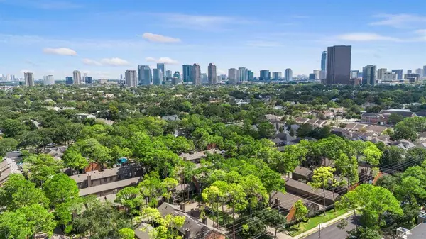 701 Bering DR #404, Houston, TX 77057