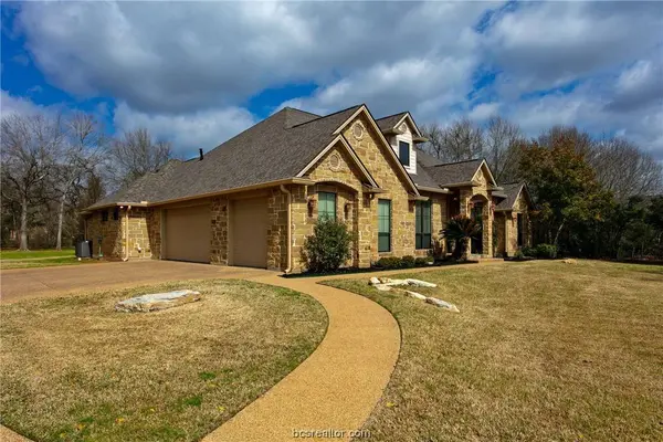 4815 Williams Creek DR, College Station, TX 77845