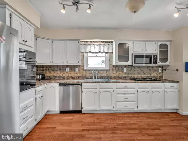 13 HORNE DR, Elysburg, PA 17824