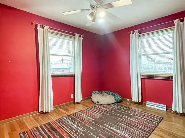 2209 26th SW, Cedar Rapids, IA 52404