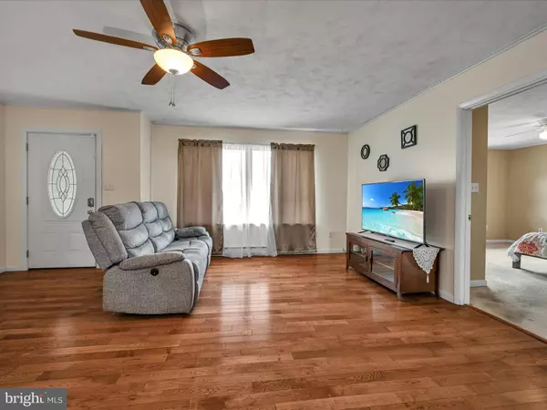 13 HORNE DR, Elysburg, PA 17824