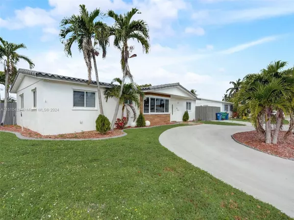 17500 NW 85th Ave, Hialeah, FL 33015