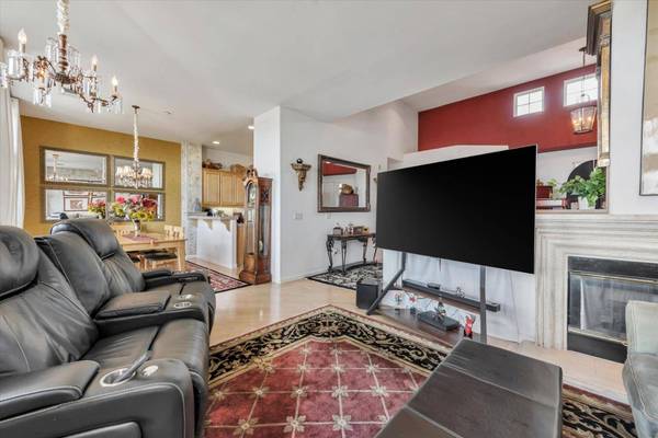 122 Rock Wren LN, Brisbane, CA 94005