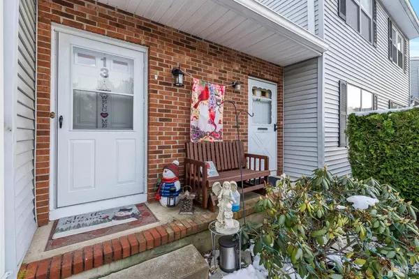 13 Pinetree CT #278, Jamesburg, NJ 08831