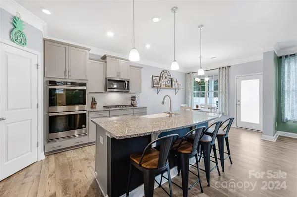 119 Candlelight WAY, Mooresville, NC 28115