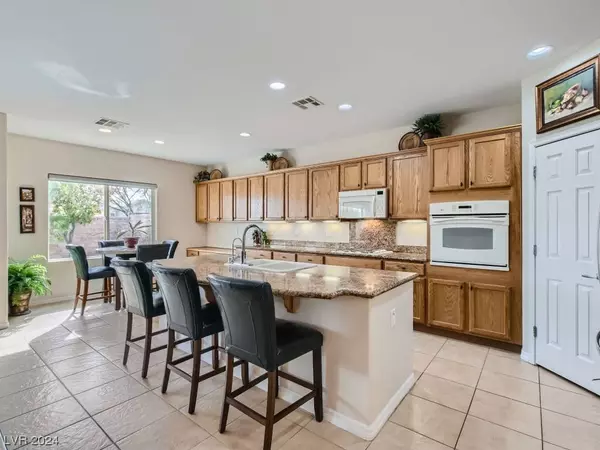 7601 Grove Acre Court, Las Vegas, NV 89131