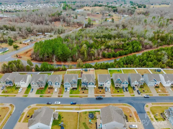 119 Candlelight WAY, Mooresville, NC 28115