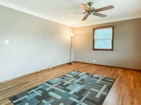 2209 26th SW, Cedar Rapids, IA 52404