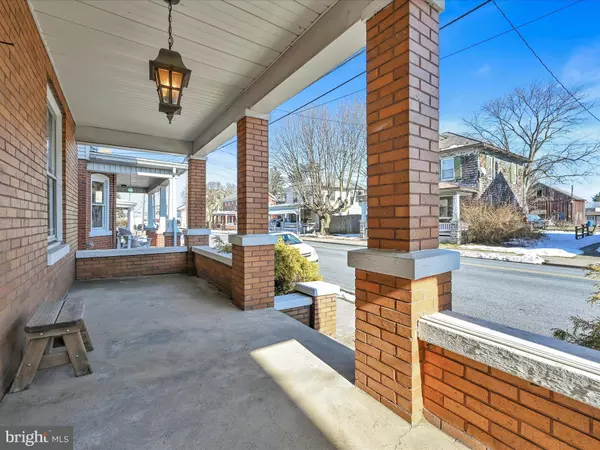 111 S RACE, Richland, PA 17087