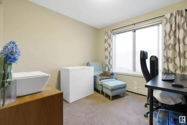 #235 5515 7 AV SW, Edmonton, AB T6X 2A8