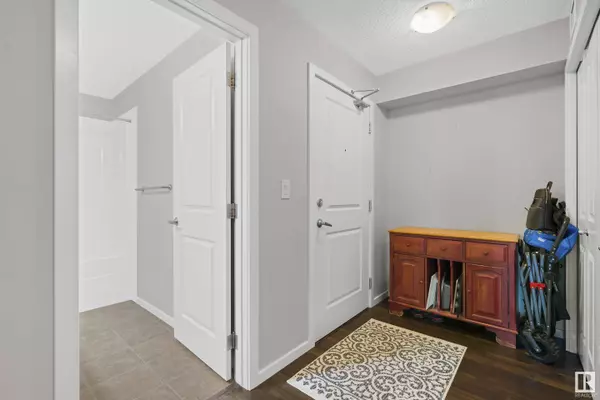 #235 5515 7 AV SW, Edmonton, AB T6X 2A8