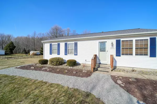 4560 E Territorial Road, Pleasant Lake, MI 49272