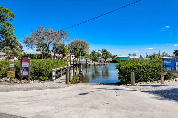 1917 GREENLAWN DR, Englewood, FL 34223