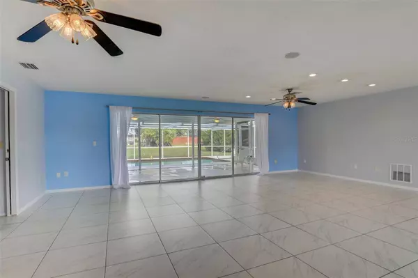 1917 GREENLAWN DR, Englewood, FL 34223