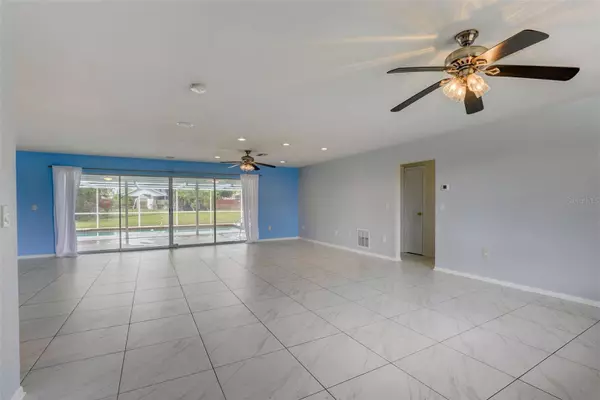 1917 GREENLAWN DR, Englewood, FL 34223