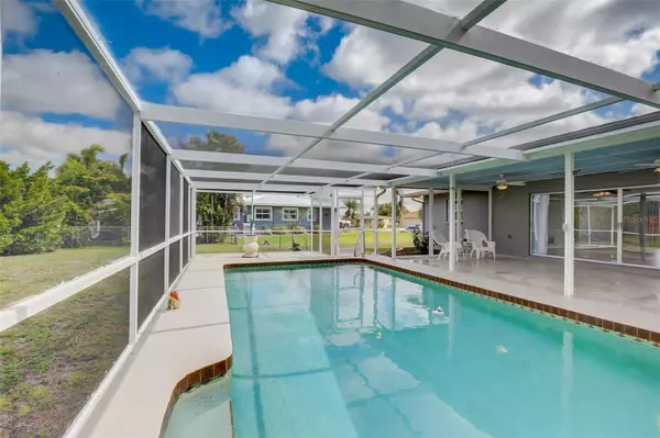 1917 GREENLAWN DR, Englewood, FL 34223