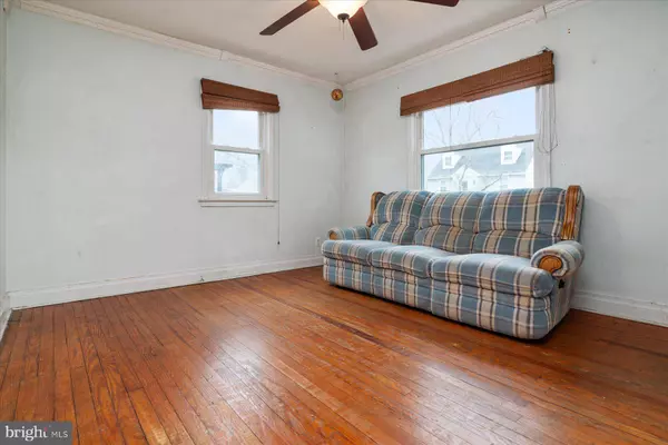 7 CEDAR DR, Glen Burnie, MD 21060