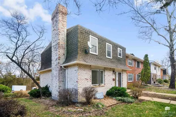 415 Timberwick PL, Manhattan, KS 66502