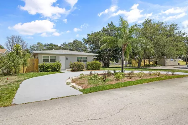 2500 NE 19th AVE, Lighthouse Point, FL 33064